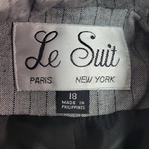 Le Suit Paris New York Size 18 skirt suit gray black stripe - Picture 6 of 9